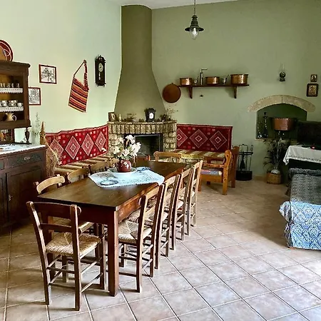 Apartment The Old Cafe At Myrtidia *