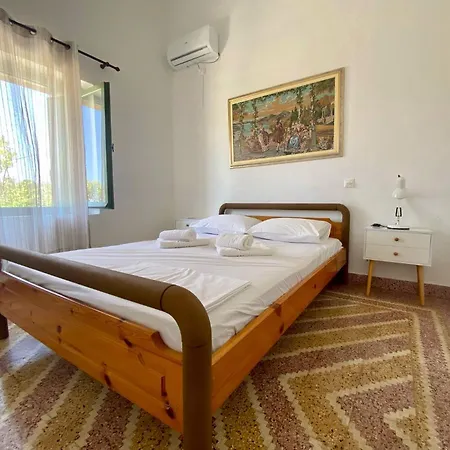 Myrtidia Cafe House - Living Tradition Retreat